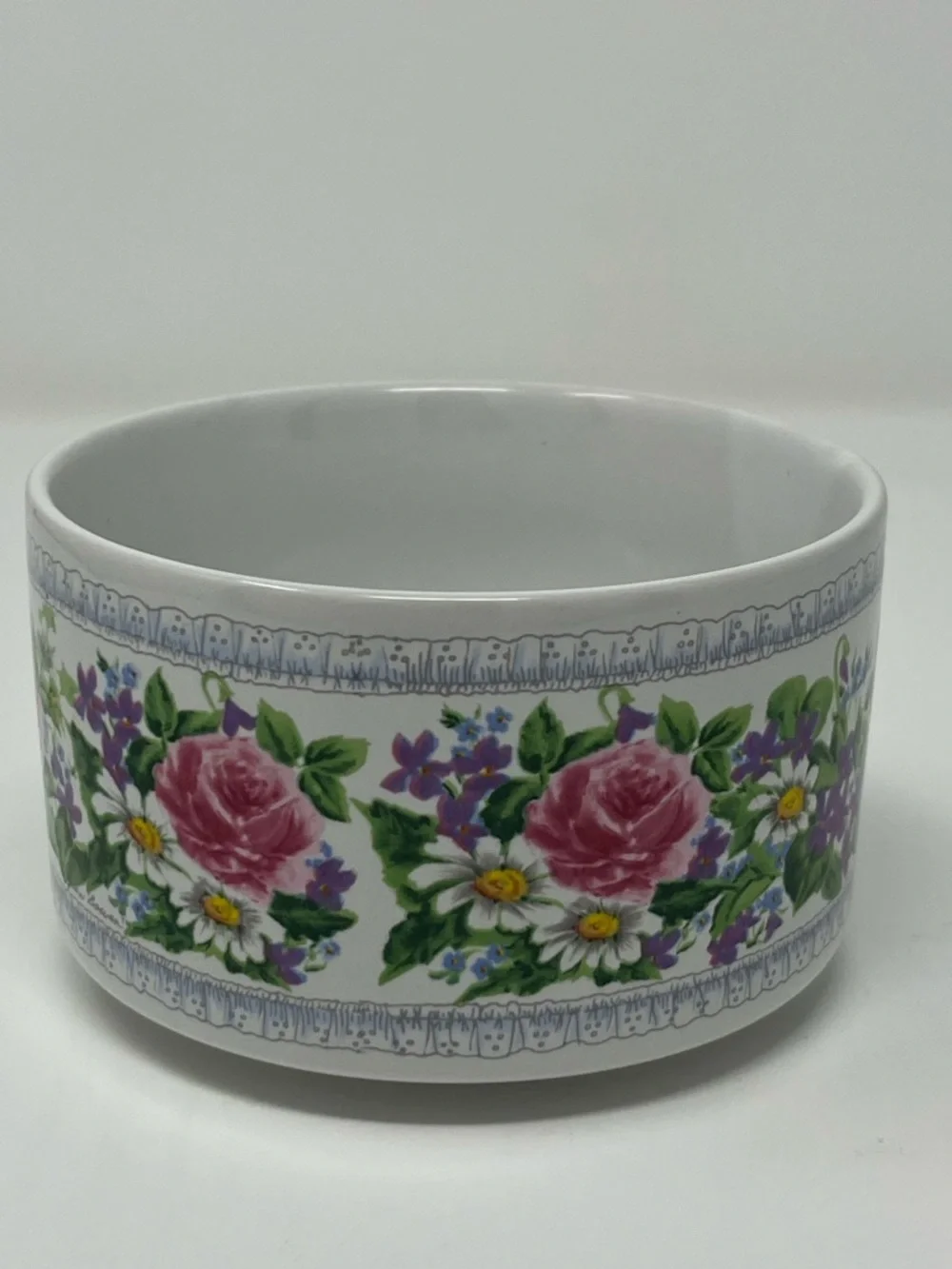 Vintage Cottagecore Trinket Bowl Shabby Chic Jewelry Dish Roses & Daisy 90’s